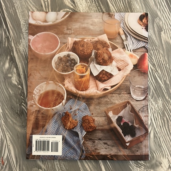 “It’s All Good” Gwyneth Paltrow Cookbook - Picture 2 of 3